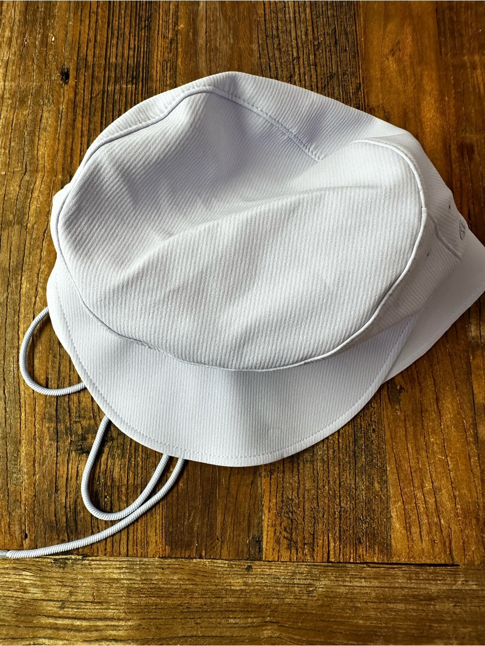 lululemon athletica bone Bucket Hat with Chin Cord Strap